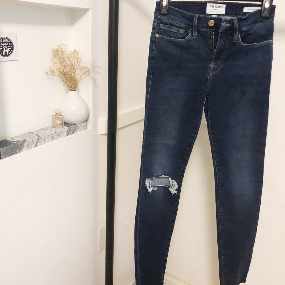 Frame distressed Jeans size 26